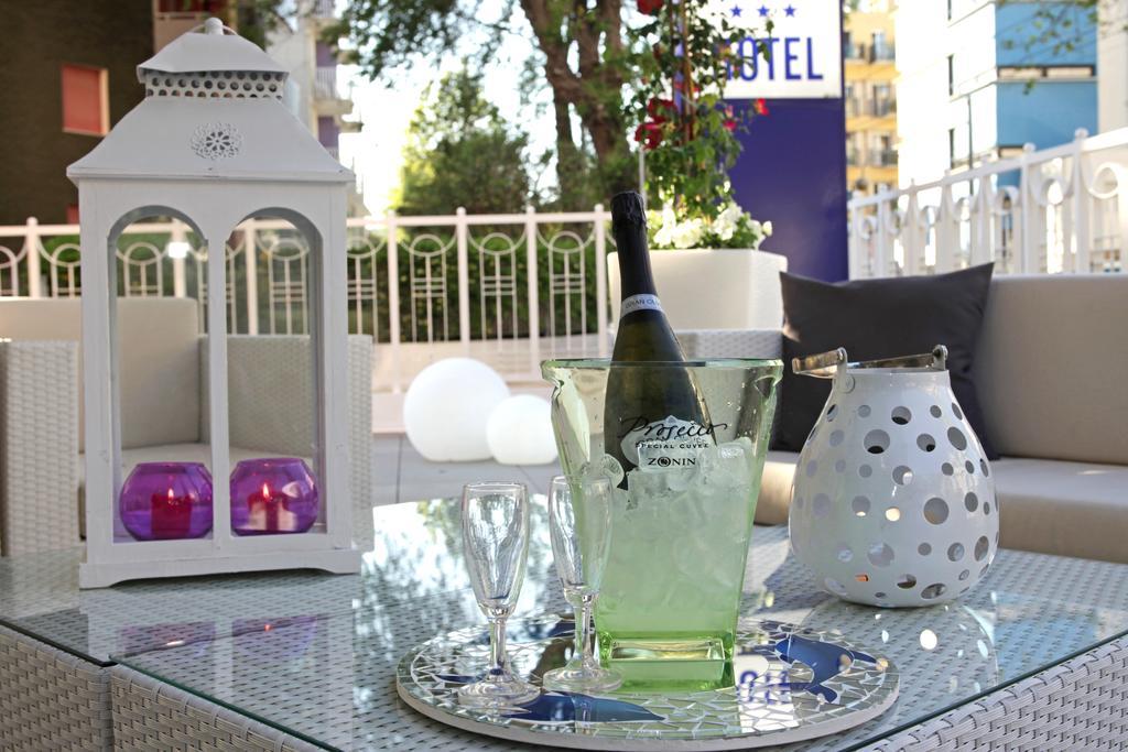 Hotel Bel Air Riccione Extérieur photo